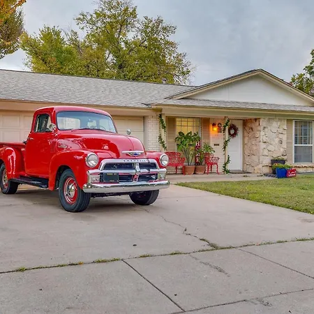 Arlington Home With Patio, Walk To Atandt Stadium!